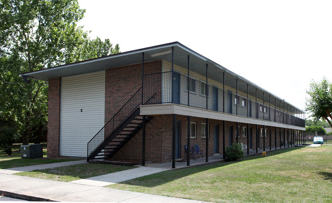 Middletowne Apartments in Orange Park, FL - Foto de edificio - Building Photo