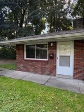 15 Neal Ct in Akron, OH - Building Photo - Building Photo