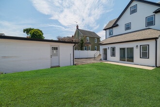 1299 Brunswick Ave in Far Rockaway, NY - Building Photo - Building Photo