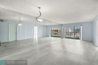 6855 Abbott Ave in Miami Beach, FL - Building Photo - Building Photo