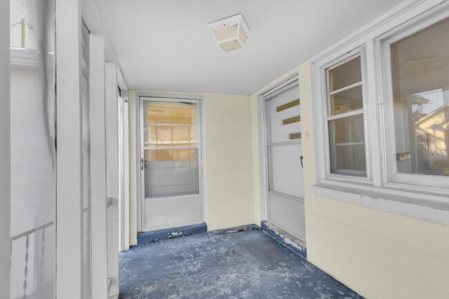 211 Lawson St in New Bern, NC - Building Photo - Building Photo