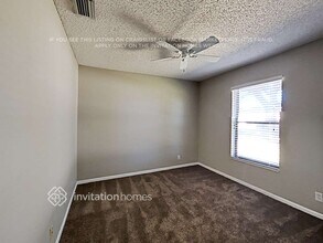 101 Greenwood Ct in Royal Palm Beach, FL - Building Photo - Building Photo