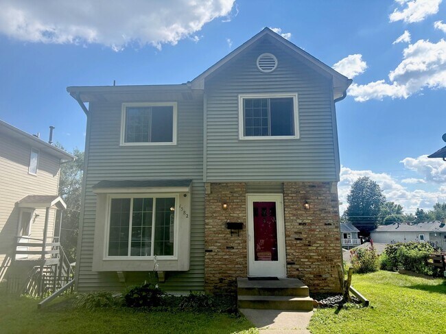 property at 1582 Reaney Ave