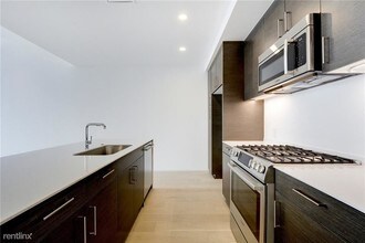 301 West Ave-Unit -Apt 2302 in Austin, TX - Building Photo - Building Photo