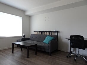 883 Academy Way in Kelowna, BC - Building Photo - Building Photo