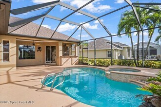 4581 Chardonnay Dr in Rockledge, FL - Foto de edificio - Building Photo