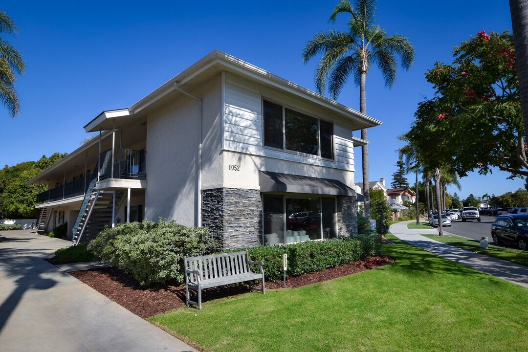 1052 Isabella Ave-Unit -Vacation Rental in Coronado, CA - Building Photo