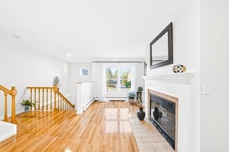 82 Camelot Dr in Worcester, MA - Building Photo - Building Photo