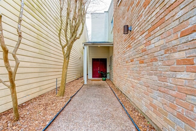 property at 395 Rancho Bauer Dr