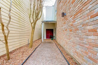 395 Rancho Bauer Dr in Houston, TX - Foto de edificio - Building Photo