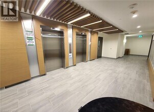 104 Garment St in Kitchener, ON - Building Photo - Building Photo