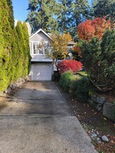 9506 Sand Point Way NE in Seattle, WA - Building Photo - Building Photo