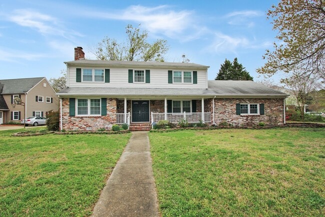 property at 427 Elizabeth Lake Dr