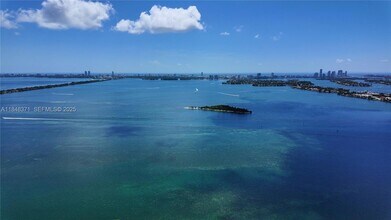 700 NE 24th St, Unit 4603 in Miami, FL - Building Photo - Building Photo