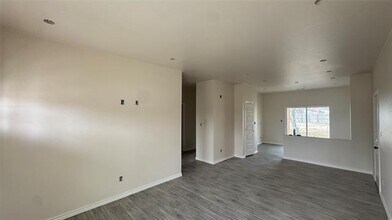 502 W Sanger St in Celeste, TX - Building Photo - Building Photo