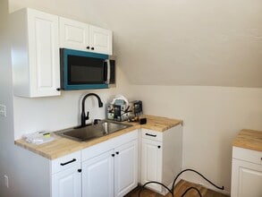23 Canaan St in Canaan, NH - Building Photo - Building Photo