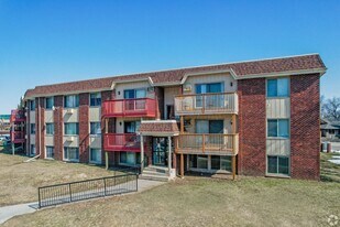 7021 Brooklyn Blvd in Brooklyn Center, MN - Building Photo