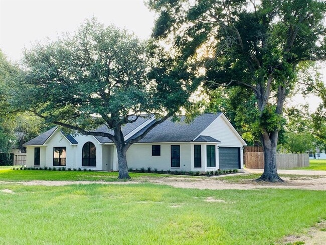 property at 3907 Quail Cir