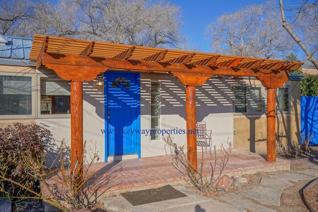 6721 Guadalupe Trail NW in Los Ranchos de Albuquerque, NM - Building Photo - Building Photo