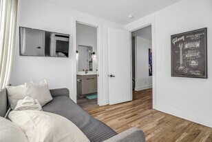 2807 Delaware Ave in Nashville, TN - Building Photo