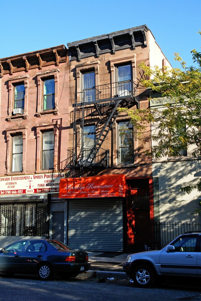 1049 Fulton St