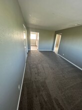 1058 Forest Ct in Kansas City, KS - Building Photo - Building Photo