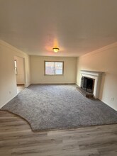 581 Bessinger Dr in Cincinnati, OH - Building Photo - Building Photo