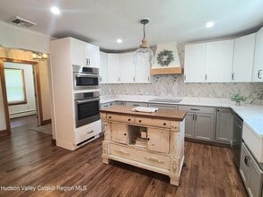 24 Dubois Rd in New Paltz, NY - Building Photo - Building Photo