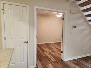 1002 Primrose Ln, Unit Primrose in Chesapeake, VA - Building Photo - Building Photo