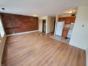 1088 Boylston St-Unit -Apt 1 in Boston, MA - Building Photo - Building Photo