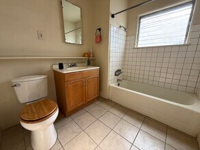 6627 Farmdale Ave, Unit 6627 Farmdale Ave in North Hollywood, CA - Building Photo - Building Photo