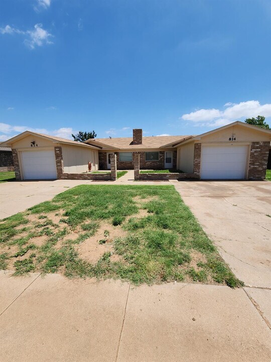 814 N Elkhart Ave in Lubbock, TX - Building Photo