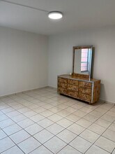 4717 NW 7th St, Unit 304 in Miami, FL - Building Photo - Building Photo