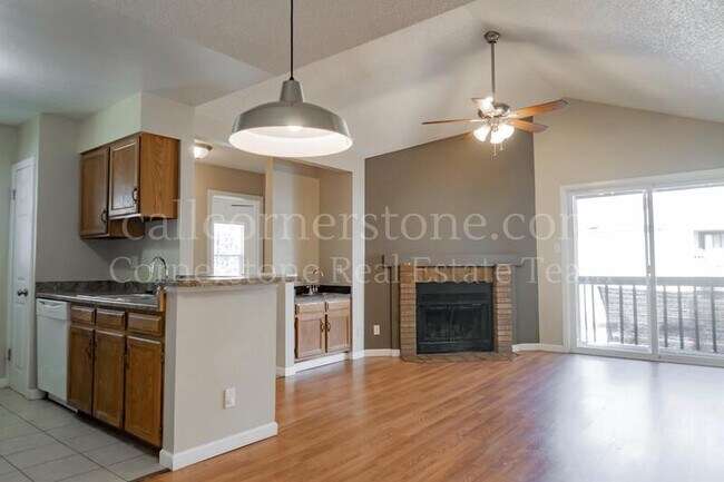 property at 2225 Split Rock Dr