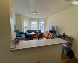 107 Queensberry St, Unit 14 in Boston, MA - Foto de edificio - Building Photo