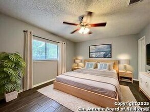 7619 Alverstone Way in San Antonio, TX - Foto de edificio - Building Photo