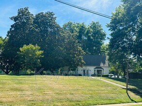 11629 S Williamsburg Dr in Knoxville, TN - Building Photo - Building Photo