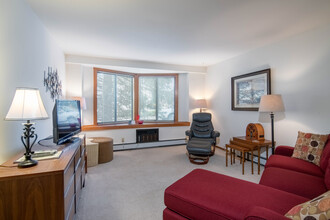 Monona Lakeview in Monona, WI - Building Photo - Interior Photo