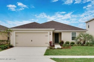8650 Lake George Cir W in Macclenny, FL - Building Photo