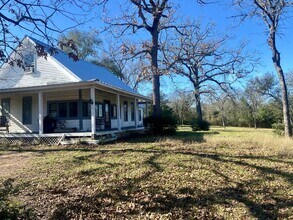 10404 Trails End in Bryan, TX - Building Photo - Building Photo