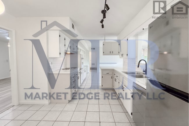 property at 11221 N 103rd Ave