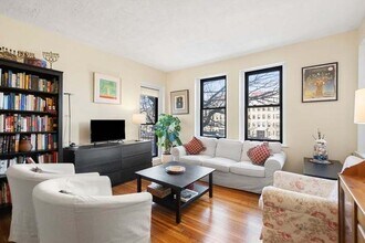 1400 Commonwealth Ave, Unit 6 in Boston, MA - Foto de edificio - Building Photo