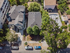 1458 Hopkins St, Unit 1 in Berkeley, CA - Foto de edificio - Building Photo