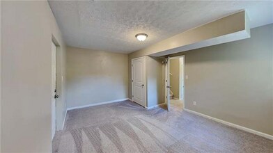 321 Tarragon Way SW in Atlanta, GA - Building Photo - Building Photo