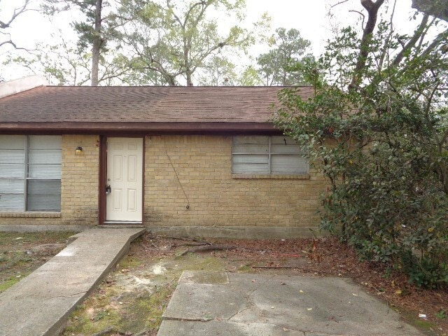 property at 701 Foster Dr