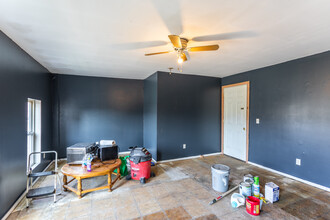 116 Henry St in Binghamton, NY - Building Photo - Interior Photo