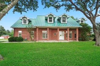 19250 Becker Rd in Hockley, TX - Building Photo - Building Photo