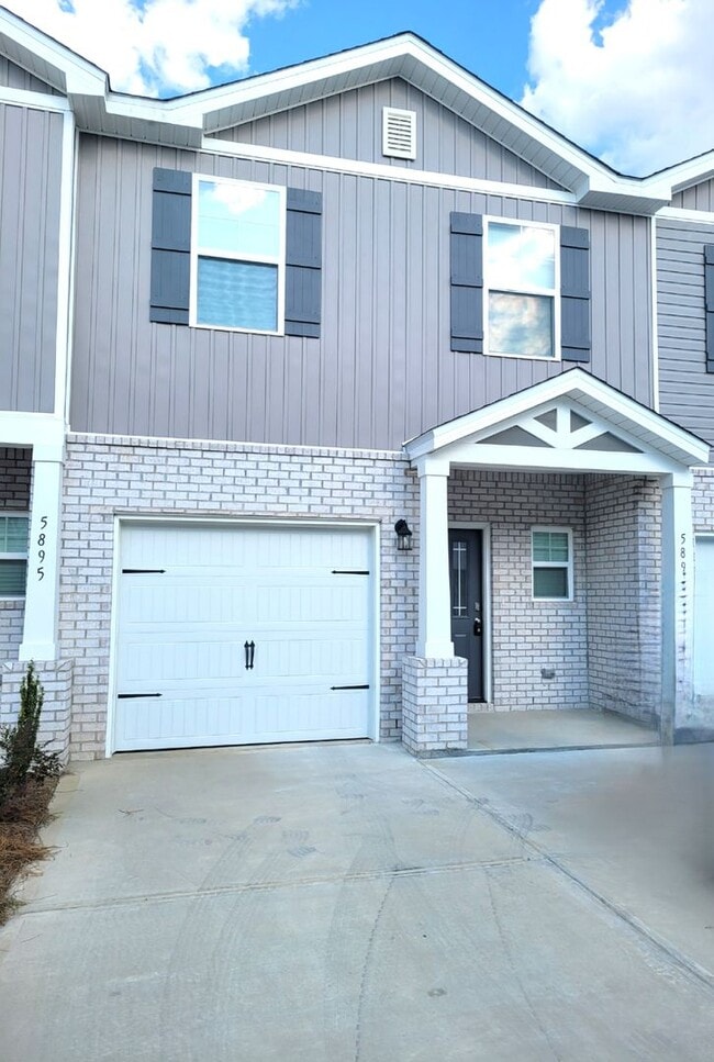 5893 Tyndall Pkwy in Panama City, FL - Building Photo - Building Photo