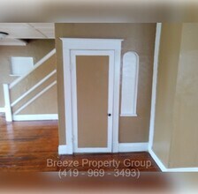 2145 Dorr St in Toledo, OH - Building Photo - Building Photo