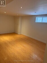 32 Wellesbourne Crescent in Toronto, ON - Building Photo - Building Photo